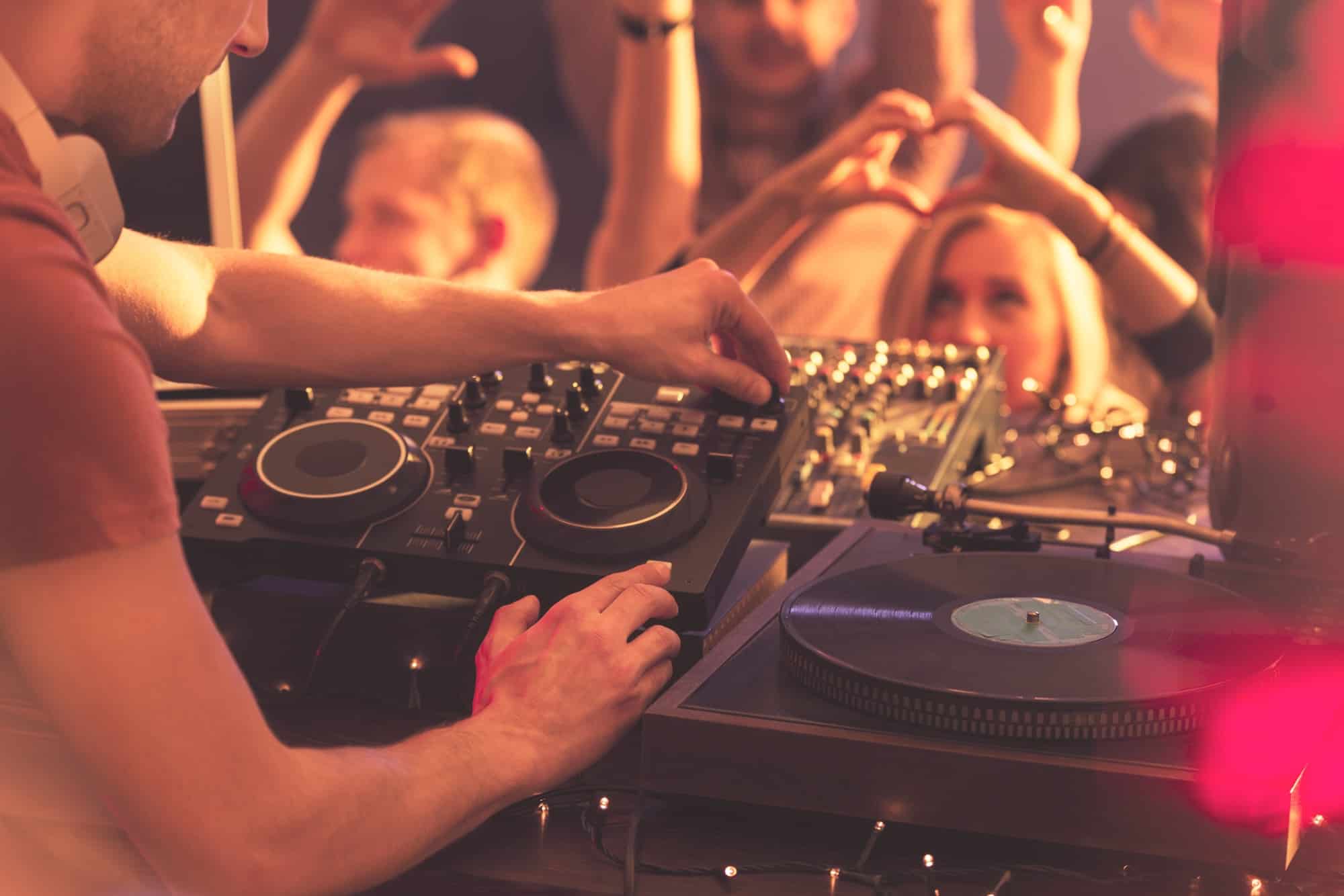 How To Get Dj Gigs At Festivals